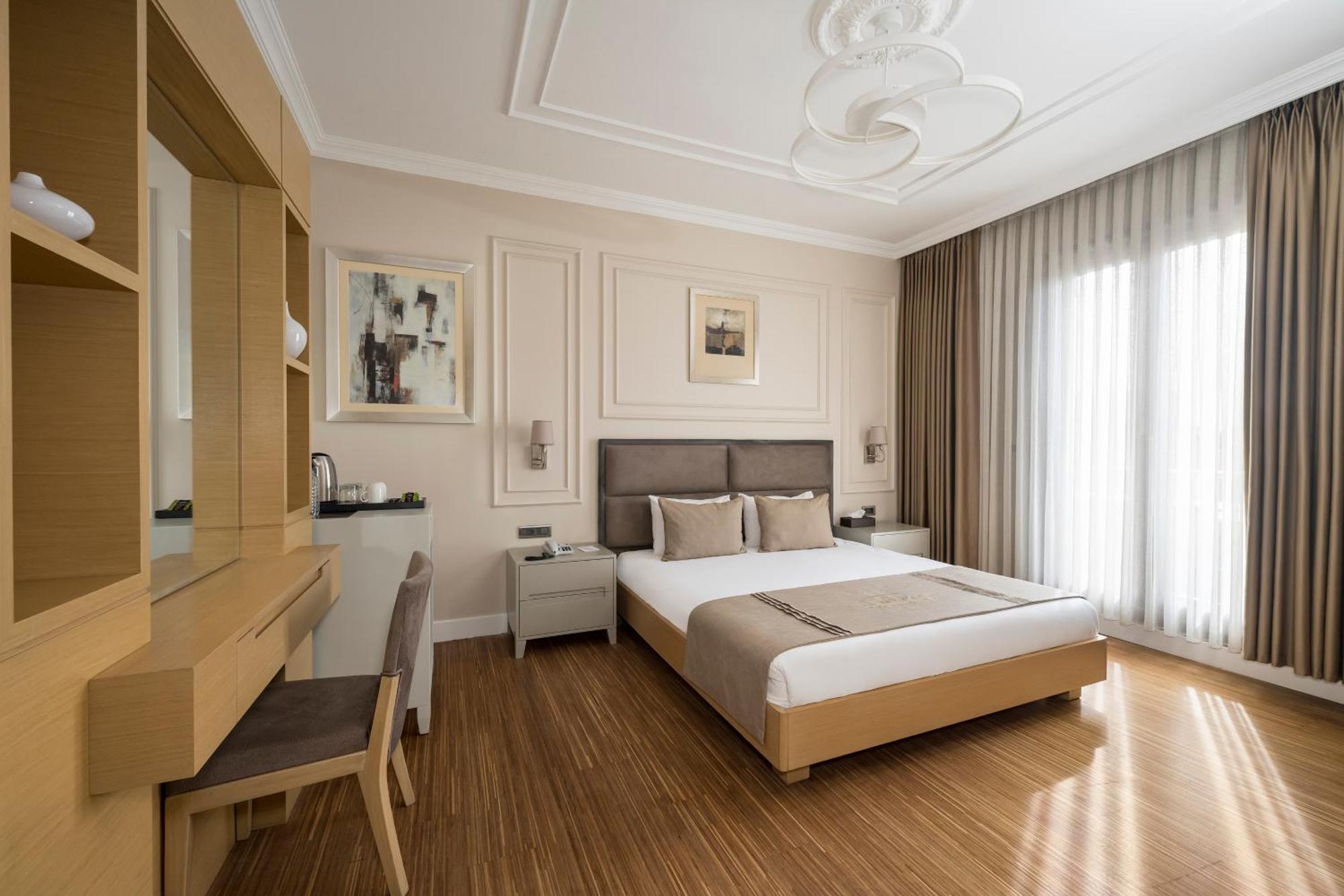 Continental Hotel Pera Истанбул Екстериор снимка